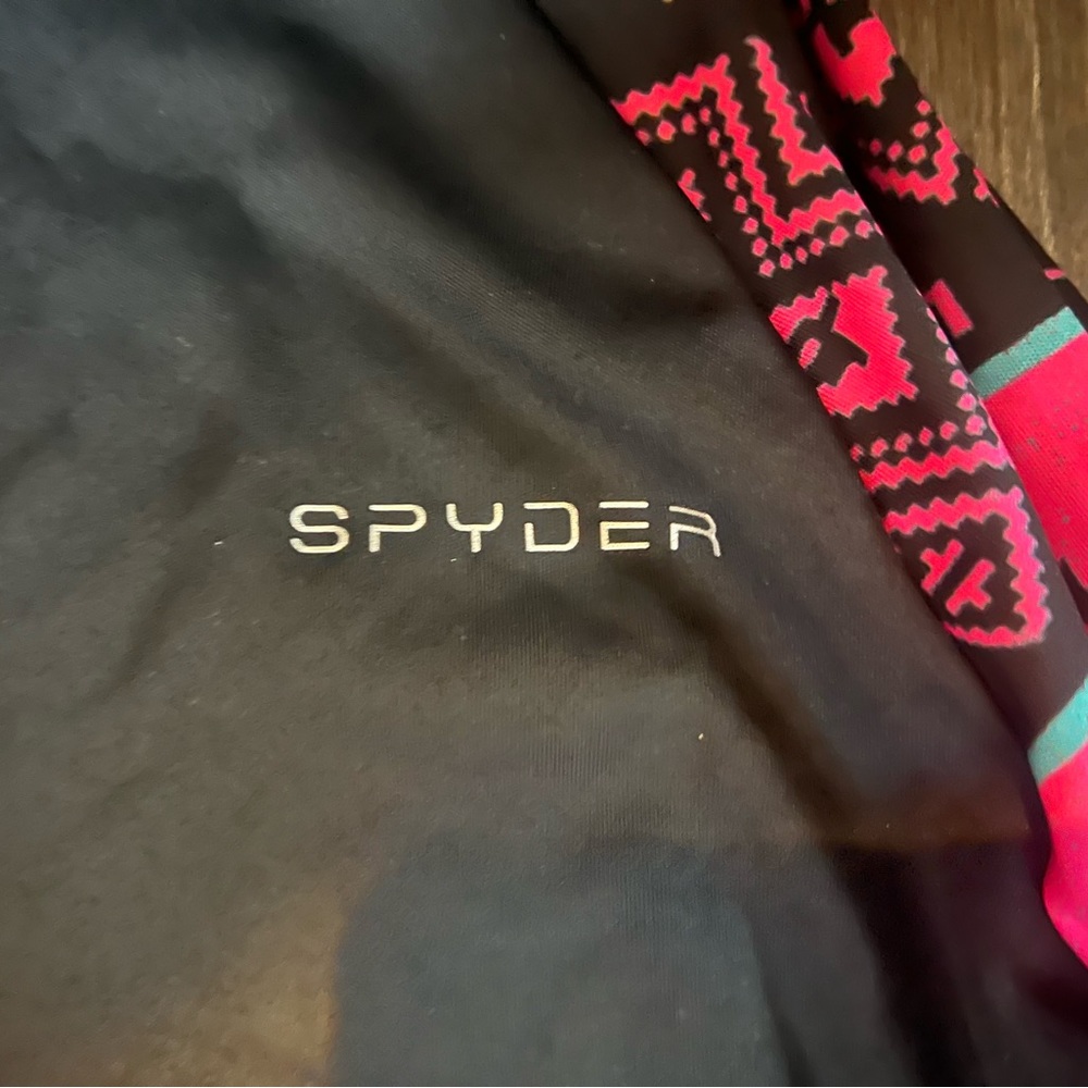 Spyder long sleeve top - size medium youth - should fit 8-10/11 yr old